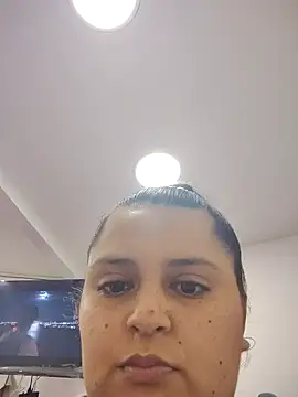 Miss balloonsmila online show from 11/28/25, 05:21