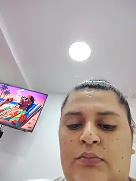 Miss balloonsmila online show from 11/30/25, 11:20