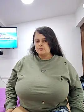 Miss balloonsmila online show from 12/02/25, 05:13