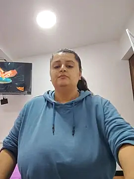 Miss balloonsmila online show from 12/14/25, 09:41