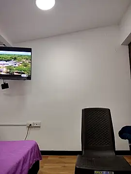 Miss balloonsmila online show from 12/19/25, 05:53