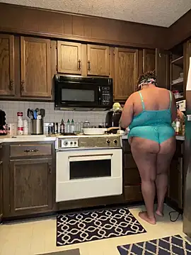 InterRacialFacial7296 online show from 12/21/25, 10:33