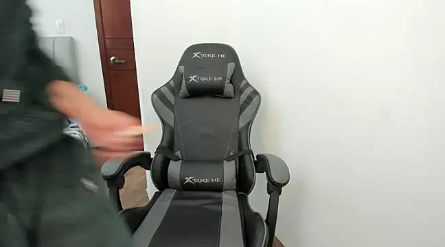 Snapshot of twink_latino5 chatting on 12/29/24, 11:08 twink latino5 online show from 12/29/24, 11:08