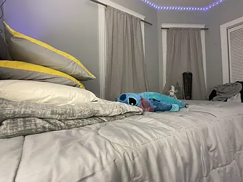 Snapshot of meunde19 chatting on 12/31/24, 04:49 meunde19 online show from 12/31/24, 04:49