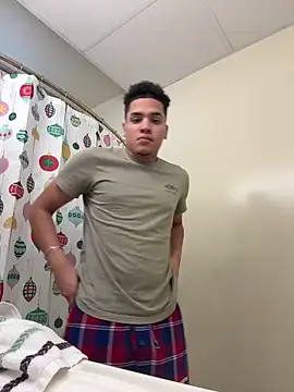 Snapshot of meunde19 chatting on 12/31/24, 06:13 meunde19 online show from 12/31/24, 06:13