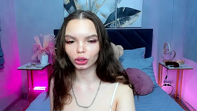 Curvy Dynamite  online show from 12/01/25, 01:10