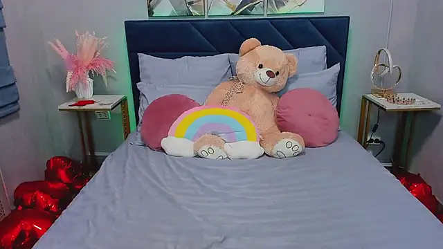 Curvy Dynamite  online show from 04/07/26, 01:06