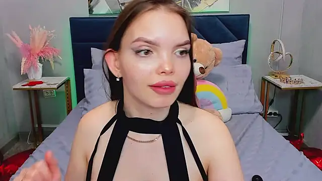 Curvy Dynamite  online show from 04/11/26, 07:45