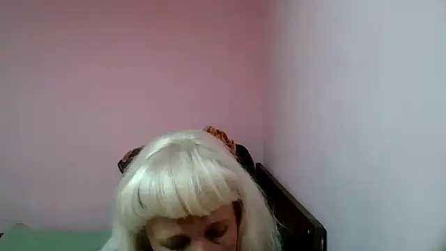 Snapshot of sakura_blonde chatting on 02/16/25, 05:37 sakura blonde online show from 02/16/25, 05:37