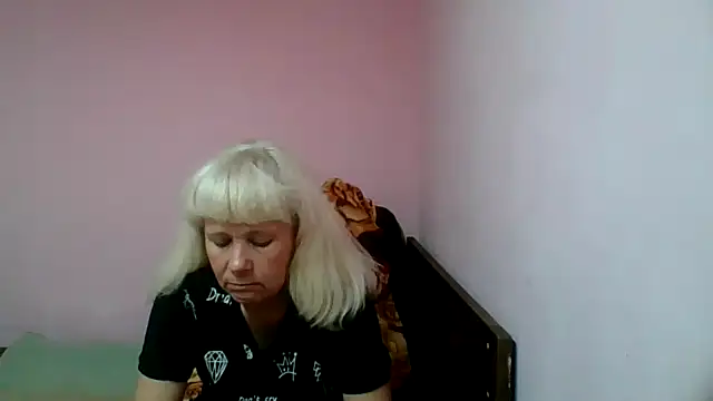 Snapshot of sakura_blonde chatting on 02/16/25, 08:44 sakura blonde online show from 02/16/25, 08:44
