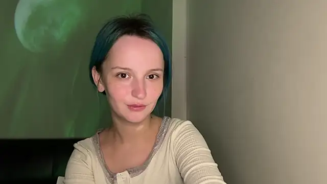 bumble bee online show from 01/05/25, 01:15