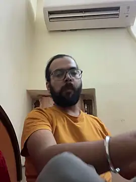 Arsh Loves Luv online show from 12/18/24, 01:23