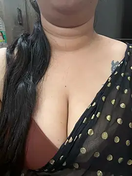 Snapshot of Akhi_Akshaya chatting on 01/07/25, 10:08 Akhi Akshaya online show from 01/07/25, 10:08