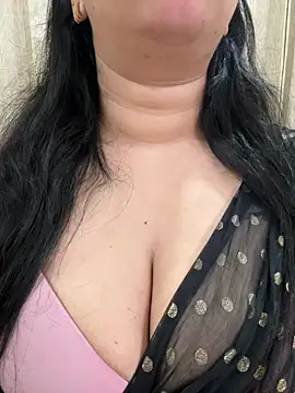 Snapshot of Akhi_Akshaya chatting on 01/25/25, 12:06 Akhi Akshaya online show from 01/25/25, 12:06