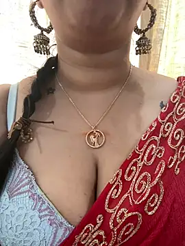 Snapshot of Akhi_Akshaya chatting on 01/30/25, 09:04 Akhi Akshaya online show from 01/30/25, 09:04