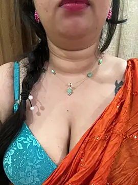 Snapshot of Akhi_Akshaya chatting on 02/01/25, 11:37 Akhi Akshaya online show from 02/01/25, 11:37