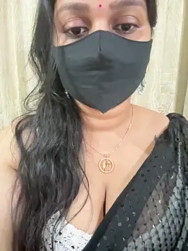 Snapshot of Akhi_Akshaya chatting on 02/07/25, 07:17 Akhi Akshaya online show from 02/07/25, 07:17