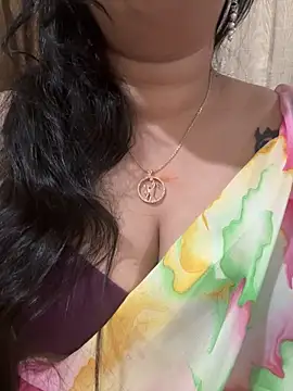 Snapshot of Akhi_Akshaya chatting on 02/10/25, 05:41 Akhi Akshaya online show from 02/10/25, 05:41