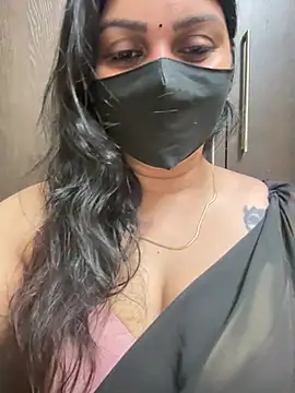 Snapshot of Akhi_Akshaya chatting on 03/08/25, 05:54 Akhi Akshaya online show from 03/08/25, 05:54