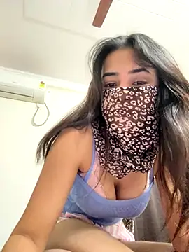 Kirti Mittal online show from 11/17/25, 11:27