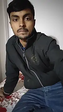 Snapshot of Suraj223kumar chatting on 12/17/25, 05:46 Suraj223kumar online show from 12/17/25, 05:46