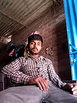 Snapshot of Suraj223kumar chatting on 02/22/26, 04:57 Suraj223kumar online show from 02/22/26, 04:57