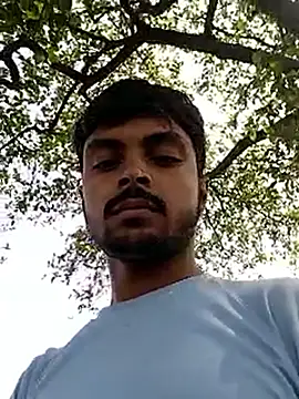 Snapshot of Suraj223kumar chatting on 03/16/26, 04:40 Suraj223kumar online show from 03/16/26, 04:40