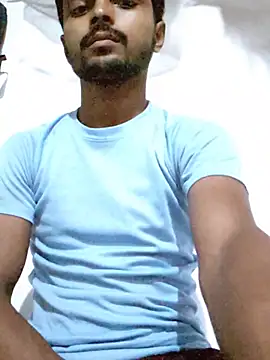 Snapshot of Suraj223kumar chatting on 07/21/26, 06:27 Suraj223kumar online show from 07/21/26, 06:27