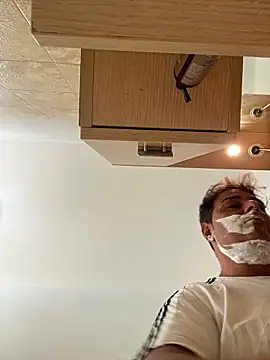 SecretlyDD online show from 10/01/25, 07:36