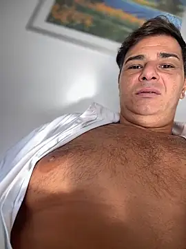 SecretlyDD online show from 10/07/25, 08:33