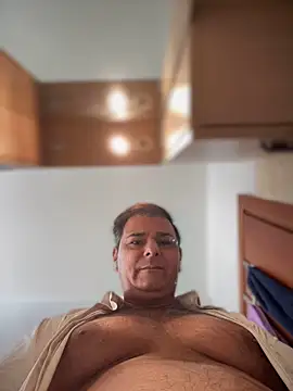 SecretlyDD online show from 11/26/25, 08:48