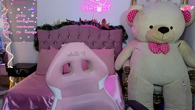 Snapshot of Emilly_tay chatting on 01/11/25, 11:56 Emilly tay online show from 01/11/25, 11:56