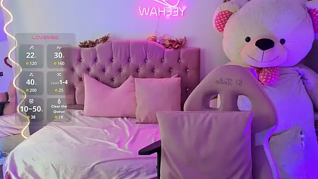 Snapshot of Emilly_tay chatting on 01/21/25, 06:12 Emilly tay online show from 01/21/25, 06:12