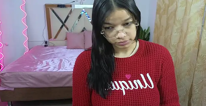 Snapshot of Emilly_tay chatting on 02/22/25, 11:57 Emilly tay online show from 02/22/25, 11:57