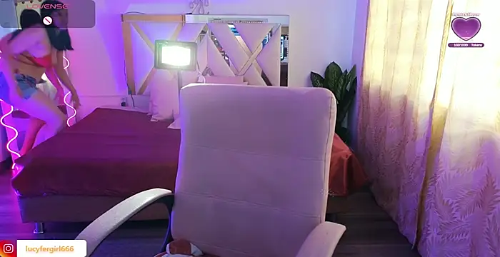 Snapshot of Emilly_tay chatting on 02/24/25, 05:53 Emilly tay online show from 02/24/25, 05:53