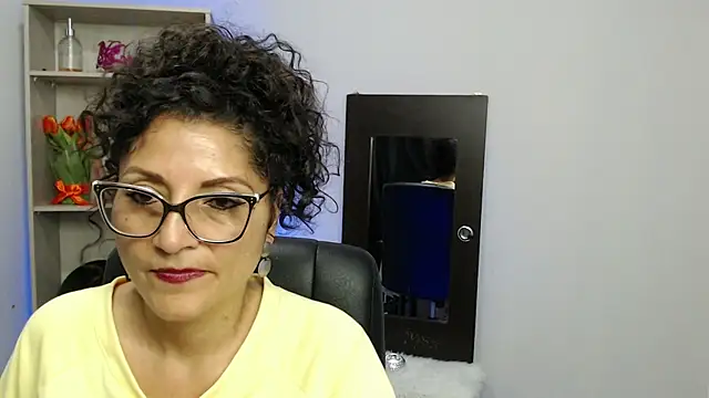 arianna ros3 online show from 02/08/25, 06:33