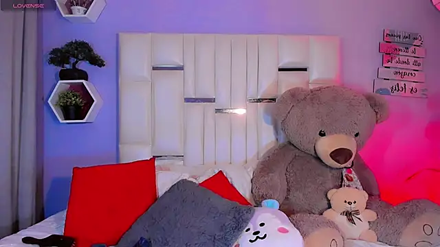 Aileen 18 online show from 11/02/25, 07:22