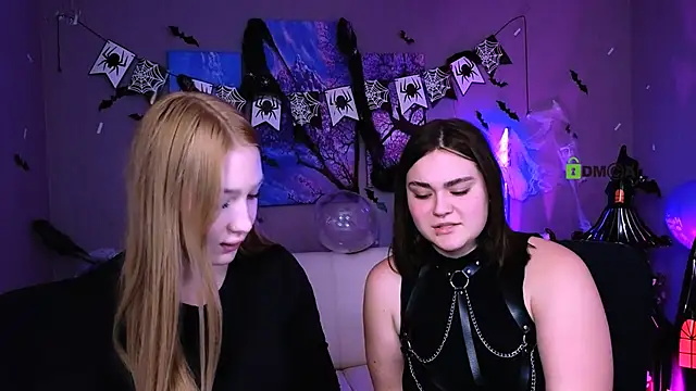 Snapshot of playful_sophie chatting on 10/28/25, 11:18 playful sophie online show from 10/28/25, 11:18