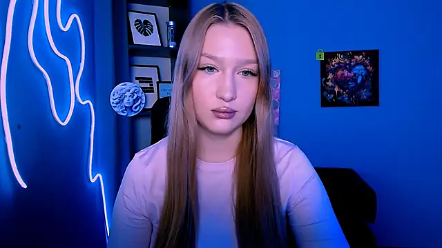 Snapshot of playful_sophie chatting on 11/30/25, 04:22 playful sophie online show from 11/30/25, 04:22