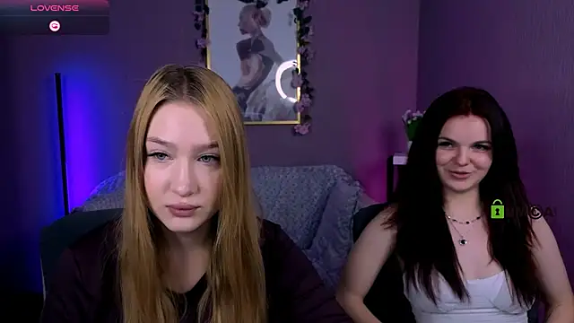 Snapshot of playful_sophie chatting on 01/11/26, 08:03 playful sophie online show from 01/11/26, 08:03