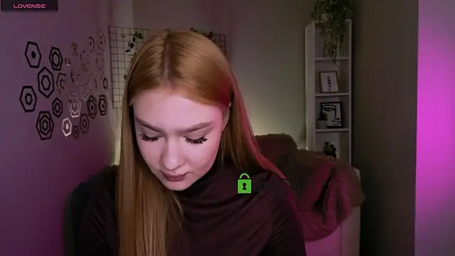 Snapshot of playful_sophie chatting on 02/02/26, 08:51 playful sophie online show from 02/02/26, 08:51