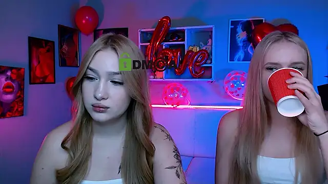 Snapshot of playful_sophie chatting on 02/09/26, 08:24 playful sophie online show from 02/09/26, 08:24