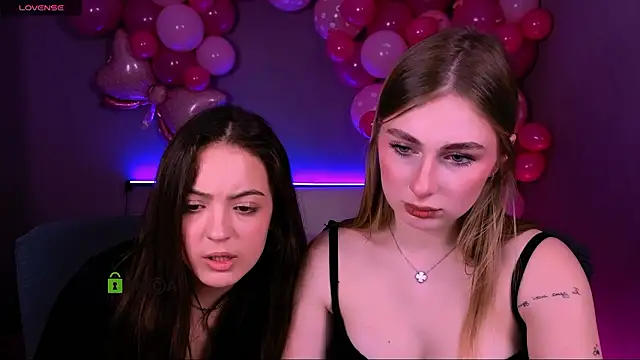 Snapshot of playful_sophie chatting on 02/12/26, 09:10 playful sophie online show from 02/12/26, 09:10