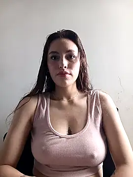 eriika deep  online show from 11/25/25, 07:14