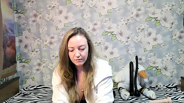 Snapshot of KattyLuuu chatting on 09/19/25, 08:53 KattyLuuu online show from 09/19/25, 08:53
