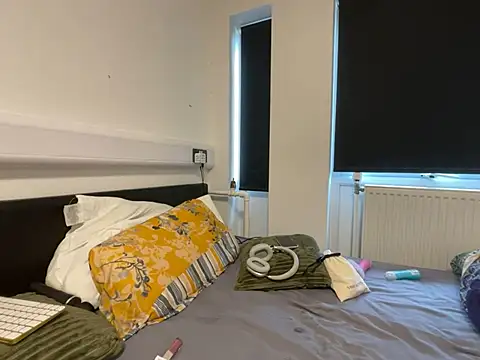 Snapshot of LavenderBuxton chatting on 01/31/25, 12:51 LavenderBuxton online show from 01/31/25, 12:51