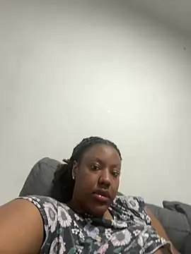 Snapshot of LavenderBuxton chatting on 03/03/25, 10:52 LavenderBuxton online show from 03/03/25, 10:52