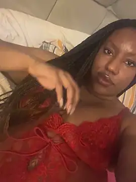 Snapshot of LavenderBuxton chatting on 09/27/25, 08:36 LavenderBuxton online show from 09/27/25, 08:36