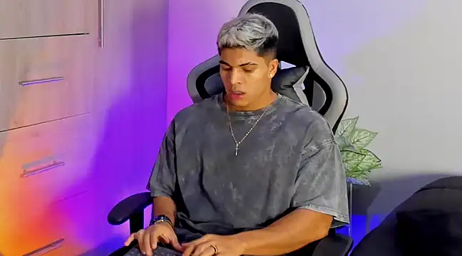 Romano kentt12 online show from 12/30/24, 02:31