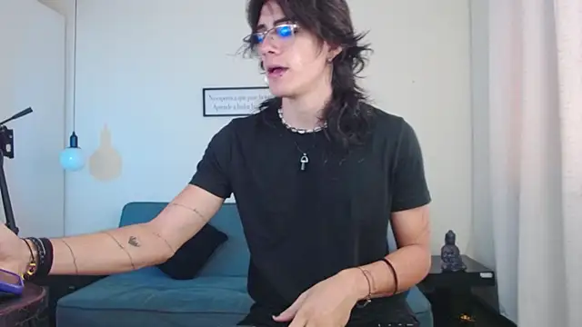 Snapshot of andreey50 chatting on 02/11/25, 01:09 andreey50 online show from 02/11/25, 01:09